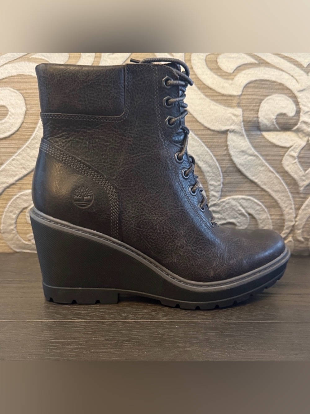 Timberland - Women's Black/Gray Distressed Leather Lace-Up Wedge Boot
